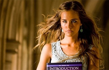 Isabel Lucas dans Careful What You Wish For