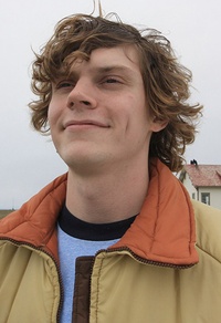 Evan Peters