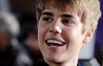 Justin Bieber pourrait jouer la comédie avec Ashton Kutcher