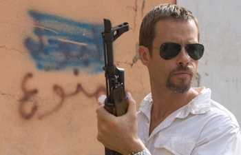 Guy Pearce dans le premier film de L.D. Napier