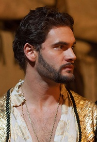 Tom Bateman