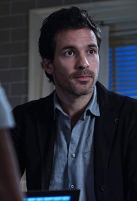 Santiago Cabrera