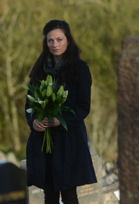 Lara Pulver