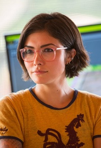 Daniella Pineda