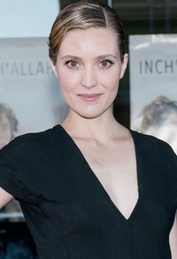 Evelyne Brochu