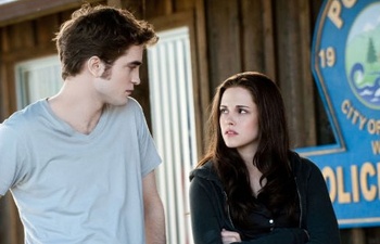 The Twilight Saga: Breaking Dawn sera officiellement scindé en deux films