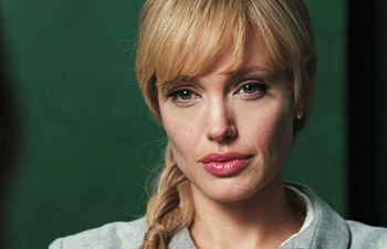 Angelina Jolie pourrait incarner Marilyn Monroe