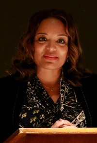 Luna Lauren Velez