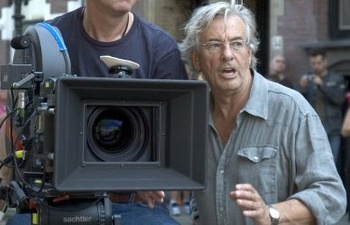 Paul Verhoeven à la barre du film Eternal