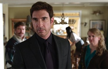 Dylan McDermott dans Mercy