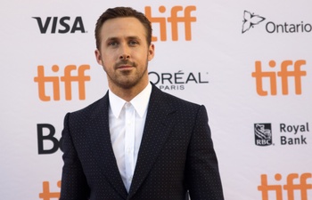 Ryan Gosling brille sur le tapis rouge de La La Land au TIFF 2016