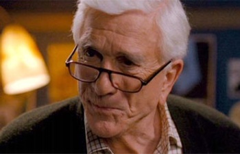 Leslie Nielsen meurt à l'âge de 84 ans