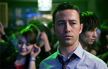 Joseph Gordon-Levitt pourrait incarner Edward Snowden dans un film d'Oliver Stone