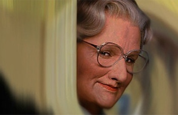 Le réalisateur de Mrs. Doubtfire souhaite la sortie d'un documentaire sur le tournage du film