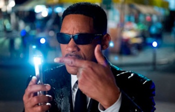 Box-office nord-américain : Men in Black III déloge The Avengers