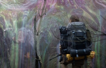 Une bande-annonce fascinante pour le film de science-fiction Annihilation