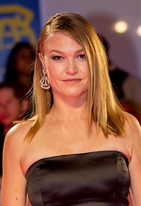 Julia Stiles