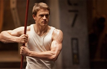 Charlie Hunnam se retire de Fifty Shades Of Grey