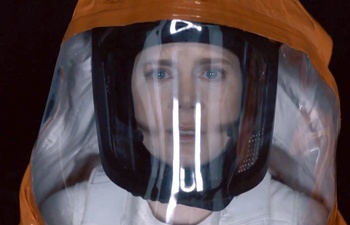 Une pré-bande-annonce persuasive pour le film Arrival de Denis Villeneuve