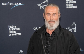 PHOTOS : Tapis rouge pour la satire politique Rumeurs, avec Roy Dupuis