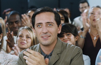 L'humoriste français Gad Elmaleh rejoint la distribution de Midnight in Paris