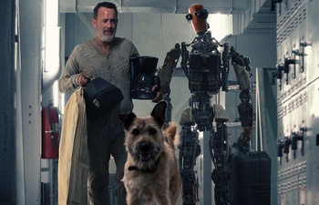 Tom Hanks affronte un futur post-apocalyptique dans la bande-annonce de Finch